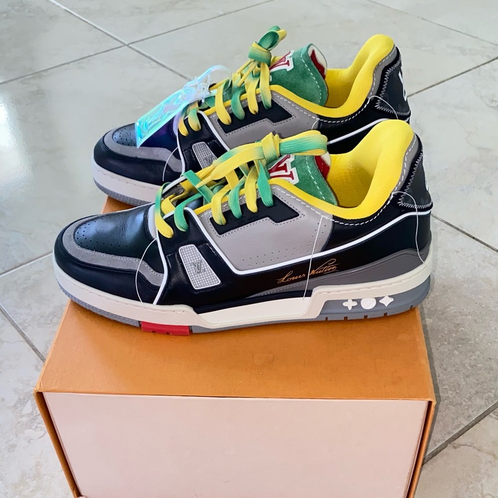 Louis Vuitton Black and Yellow Sneakers - Picture 4 of 8